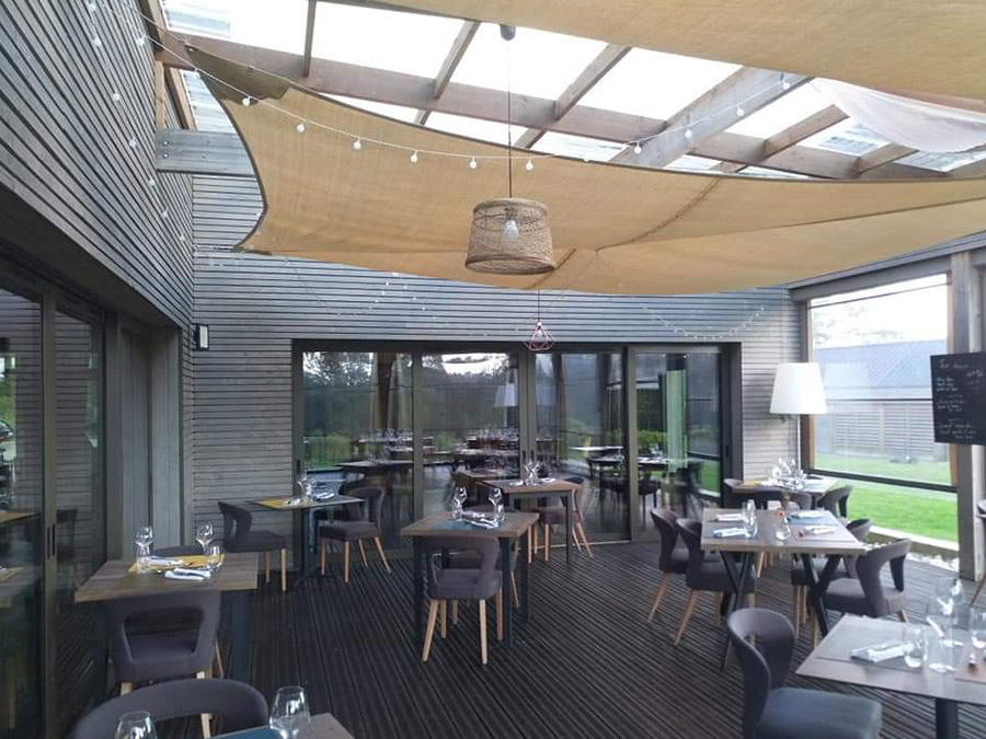 Terrasse pour restaurant en bois